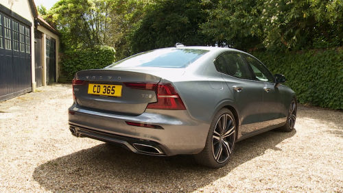 VOLVO S60 SALOON 2.0 T8 [455] RC PHEV Ultimate Dark 4dr AWD Auto view 3